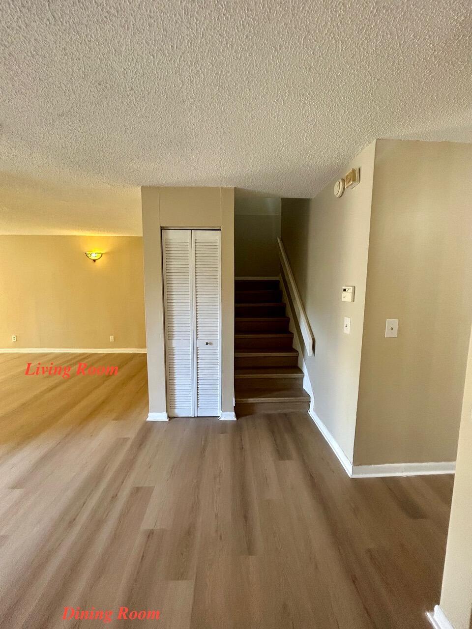 WOODLAKE VILLAGE TOWNHOME - Residential