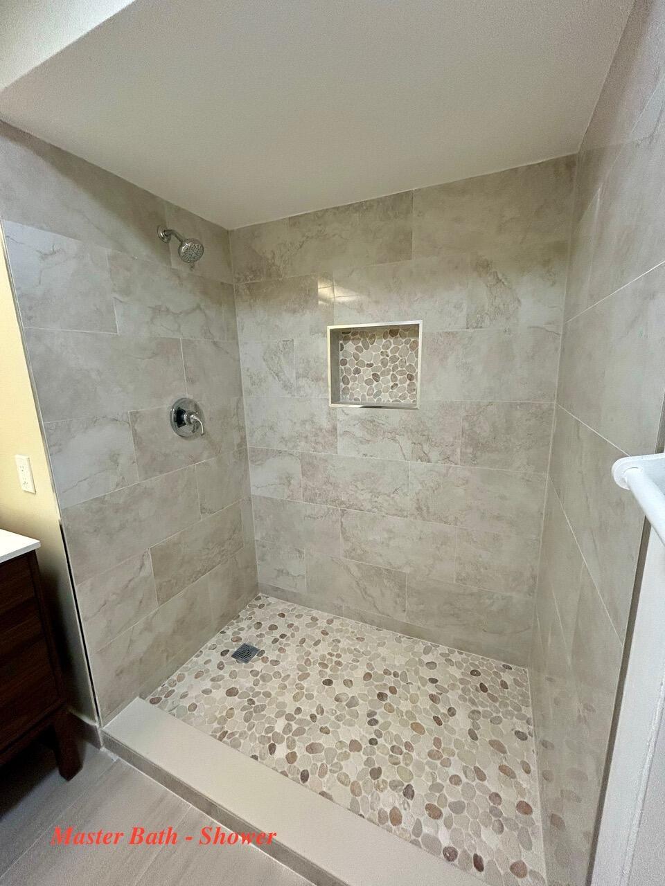 WOODLAKE VILLAGE TOWNHOME - Residential