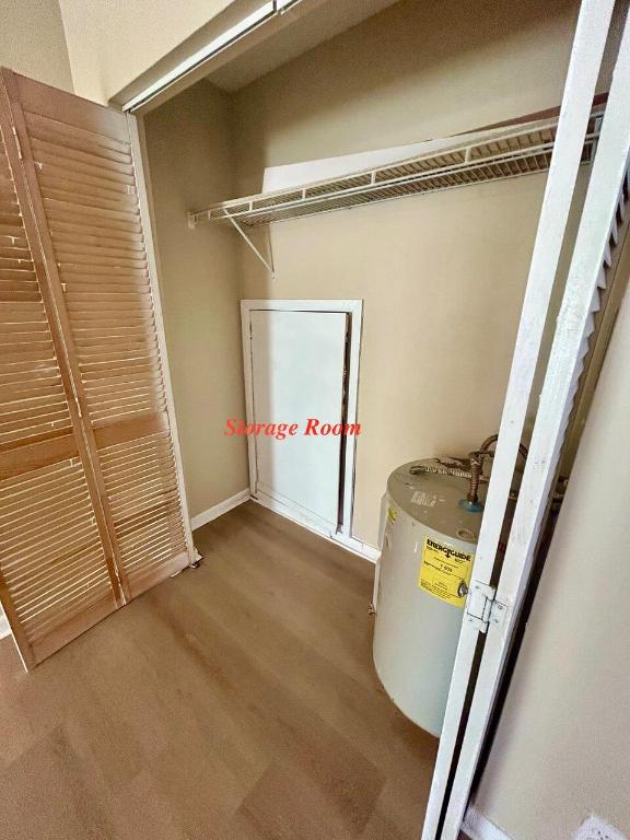 WOODLAKE VILLAGE TOWNHOMES CONDO - Residential