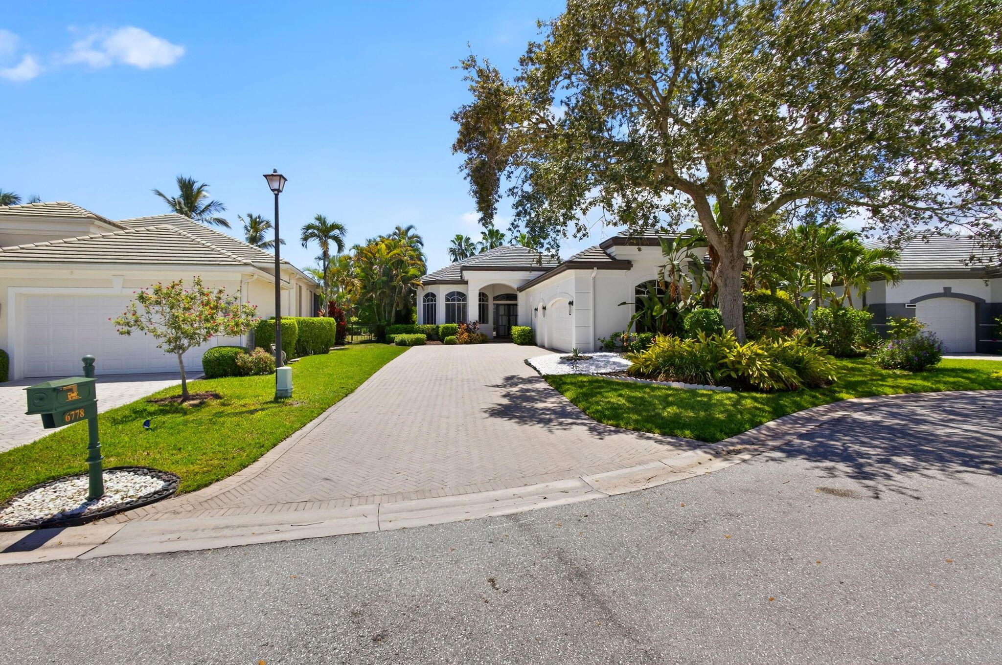 6778 Oakmont Way