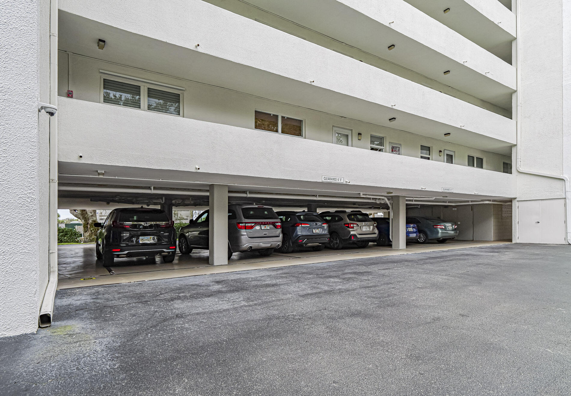 VERO TOWERS - Residential Lease