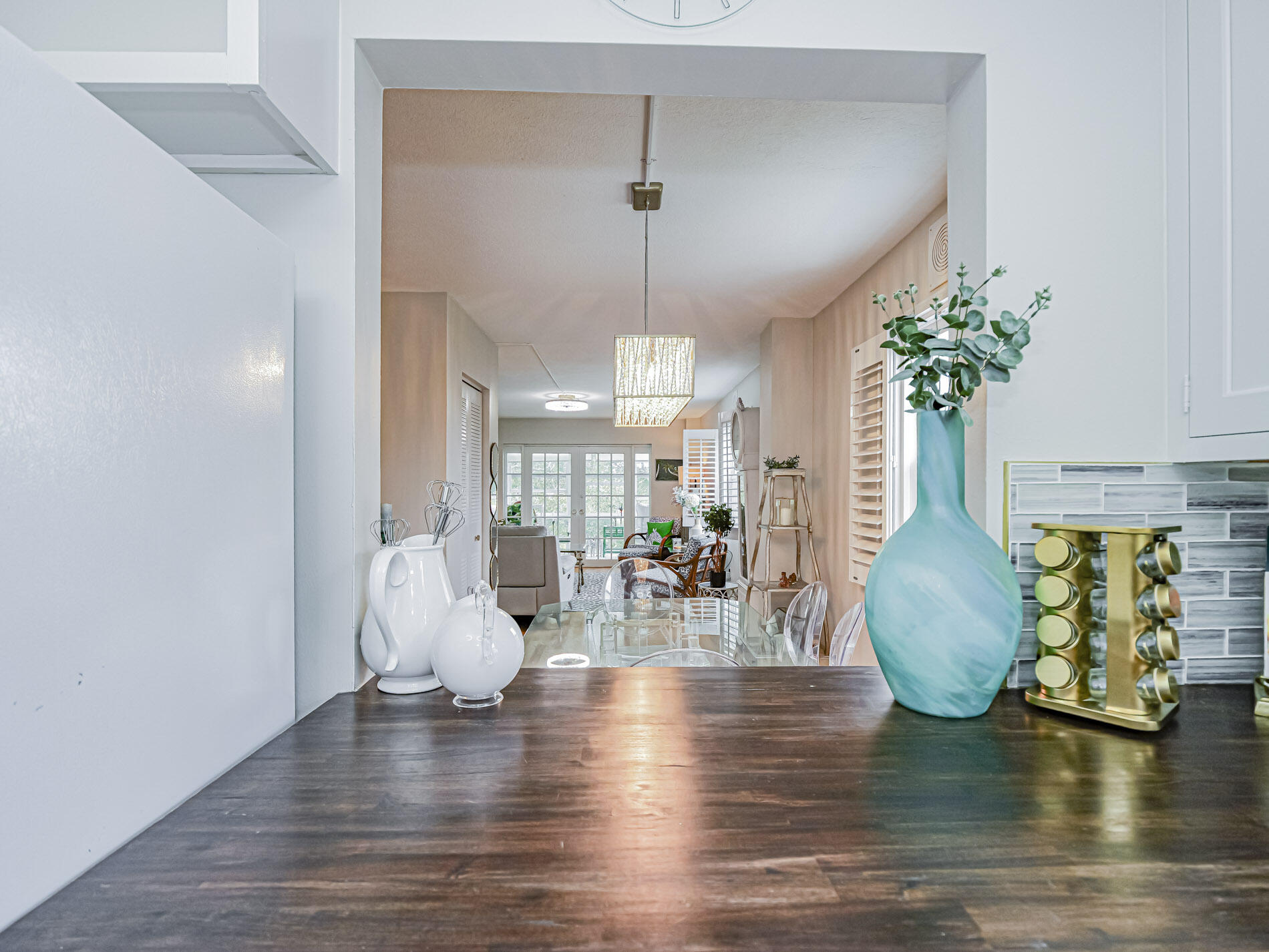 VERO TOWERS - Residential Lease