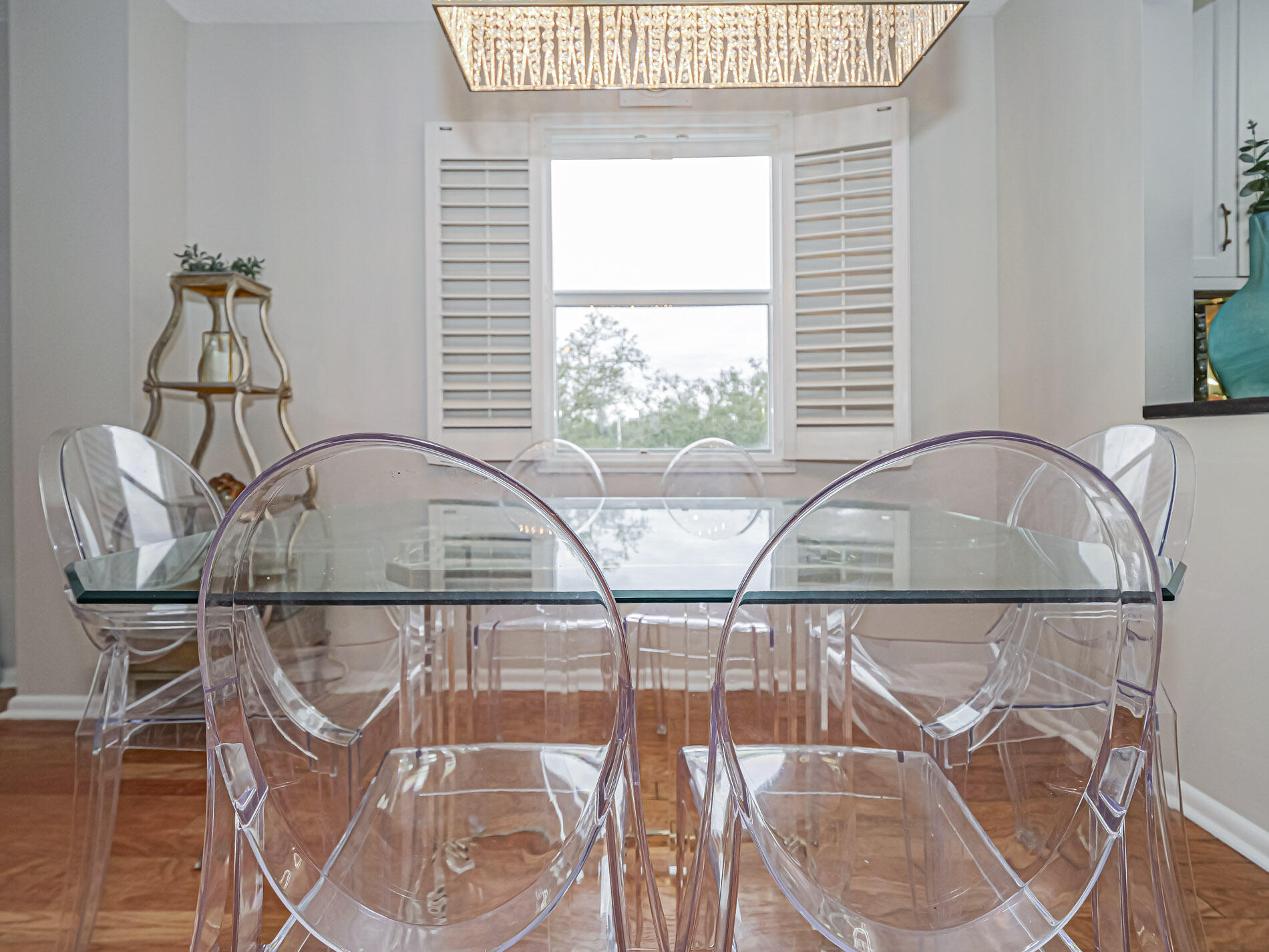 VERO TOWERS - Residential Lease