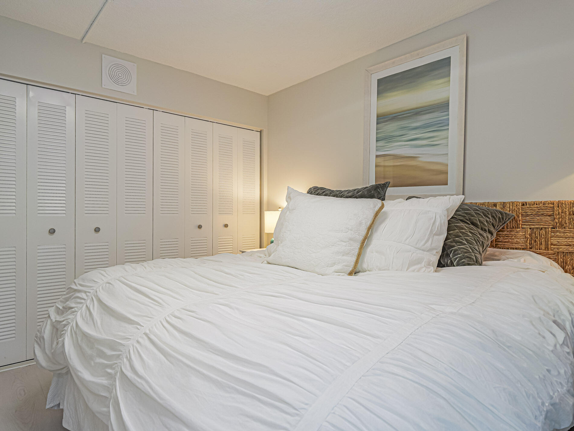 VERO TOWERS - Residential Lease