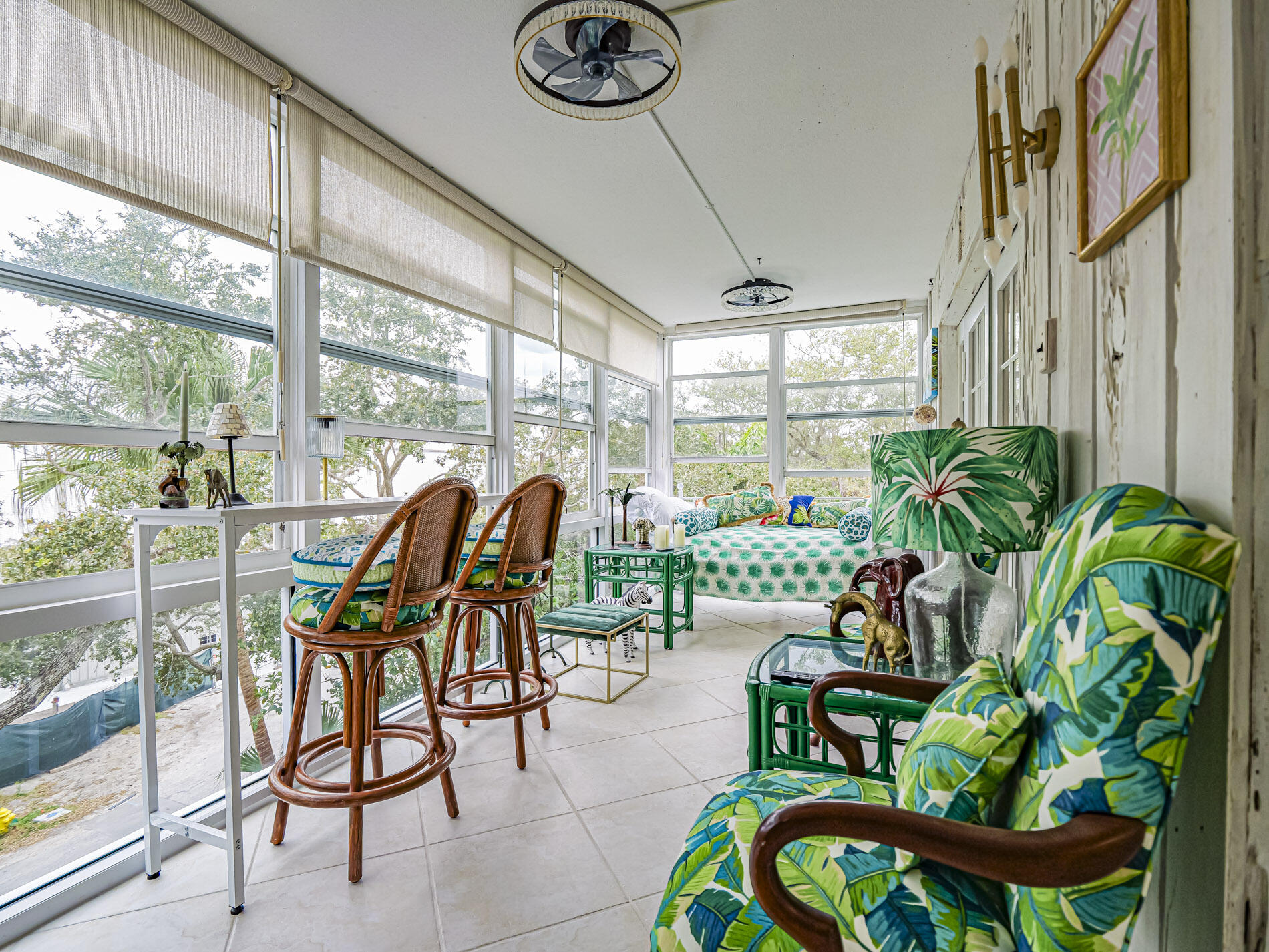 VERO TOWERS - Residential Lease