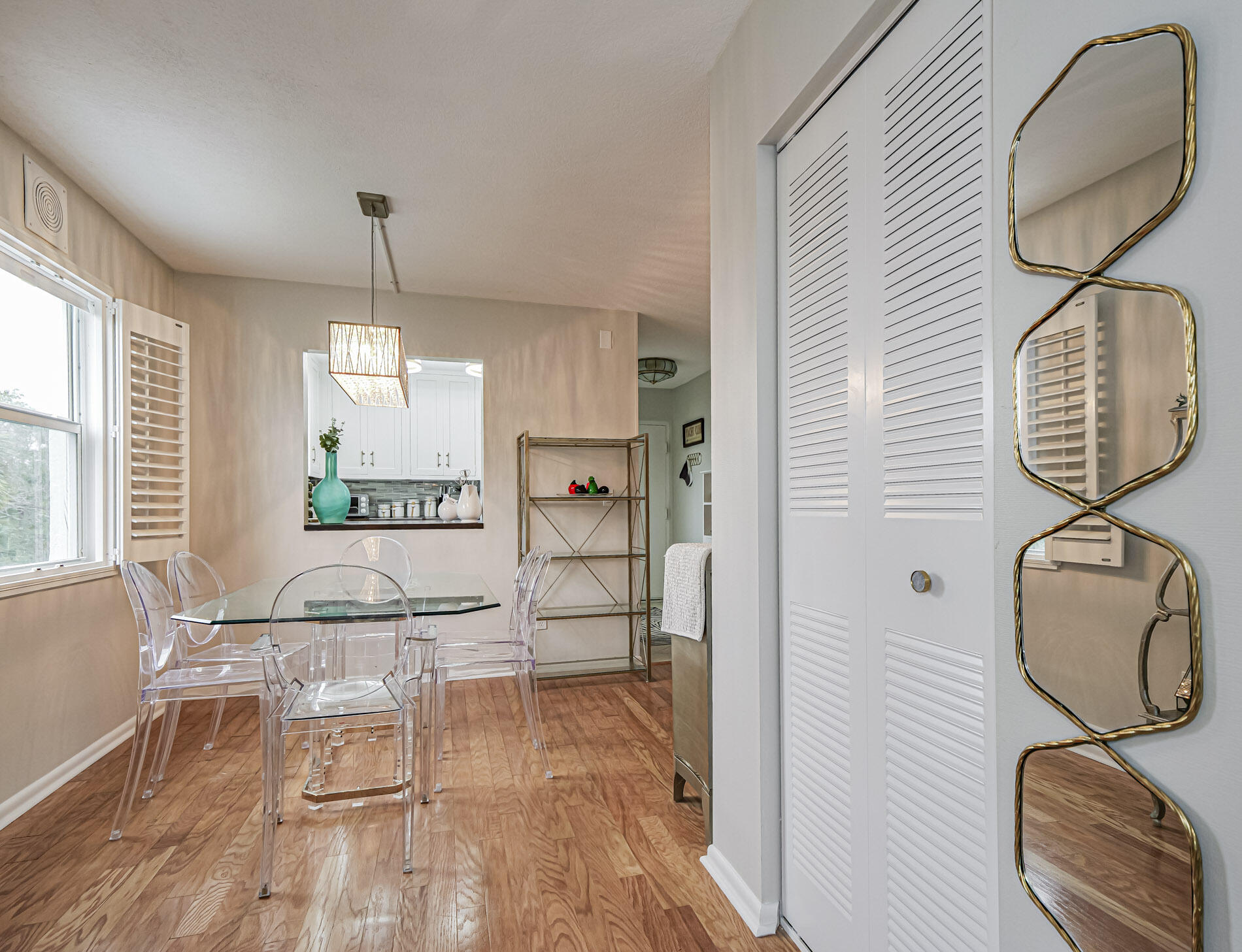 VERO TOWERS - Residential Lease