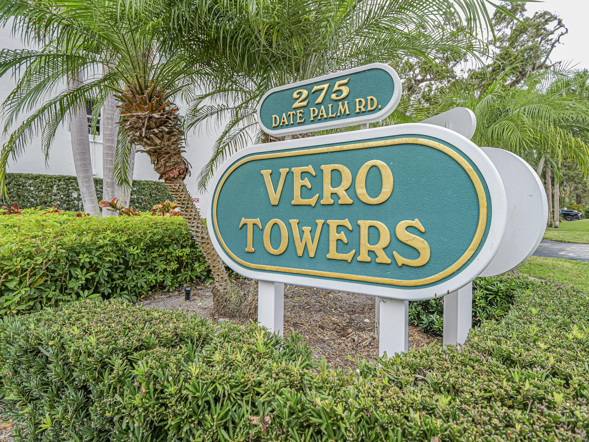 VERO TOWERS - Residential Lease