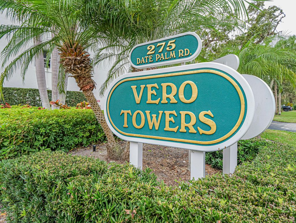 Photo of 275 Date Palm Road #401, Vero Beach, FL 32963 (MLS # B26004303)