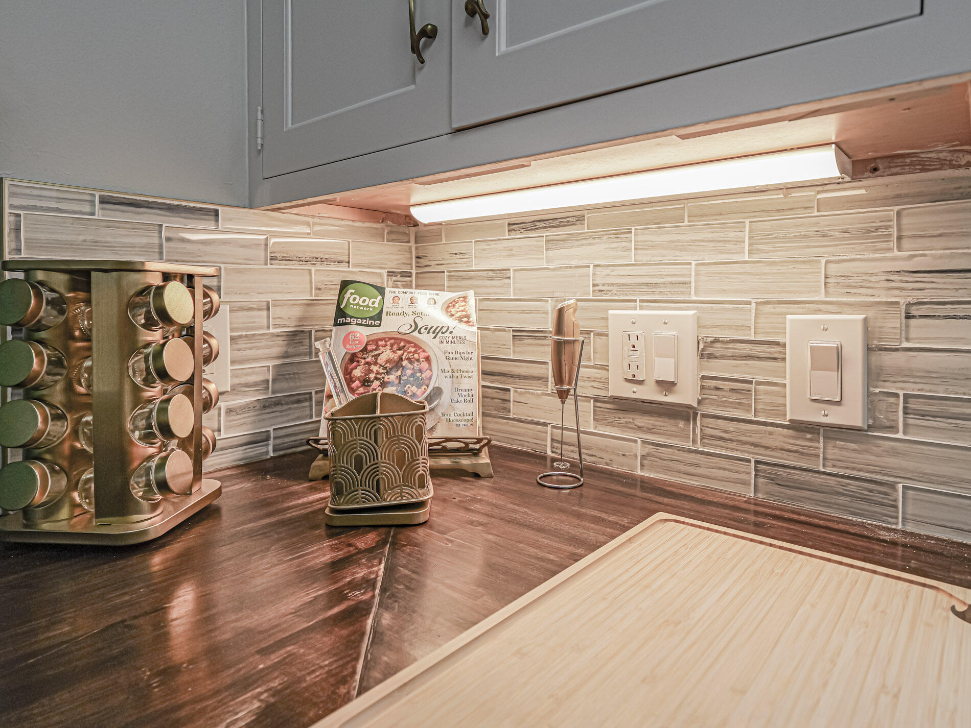 VERO TOWERS - Residential Lease