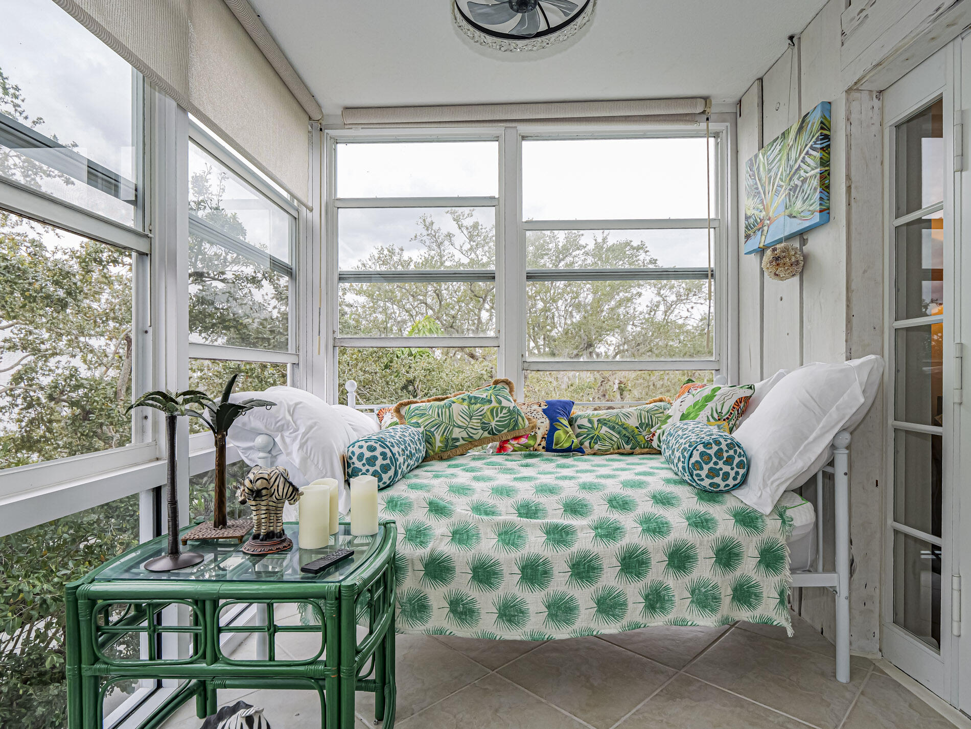 VERO TOWERS - Residential Lease