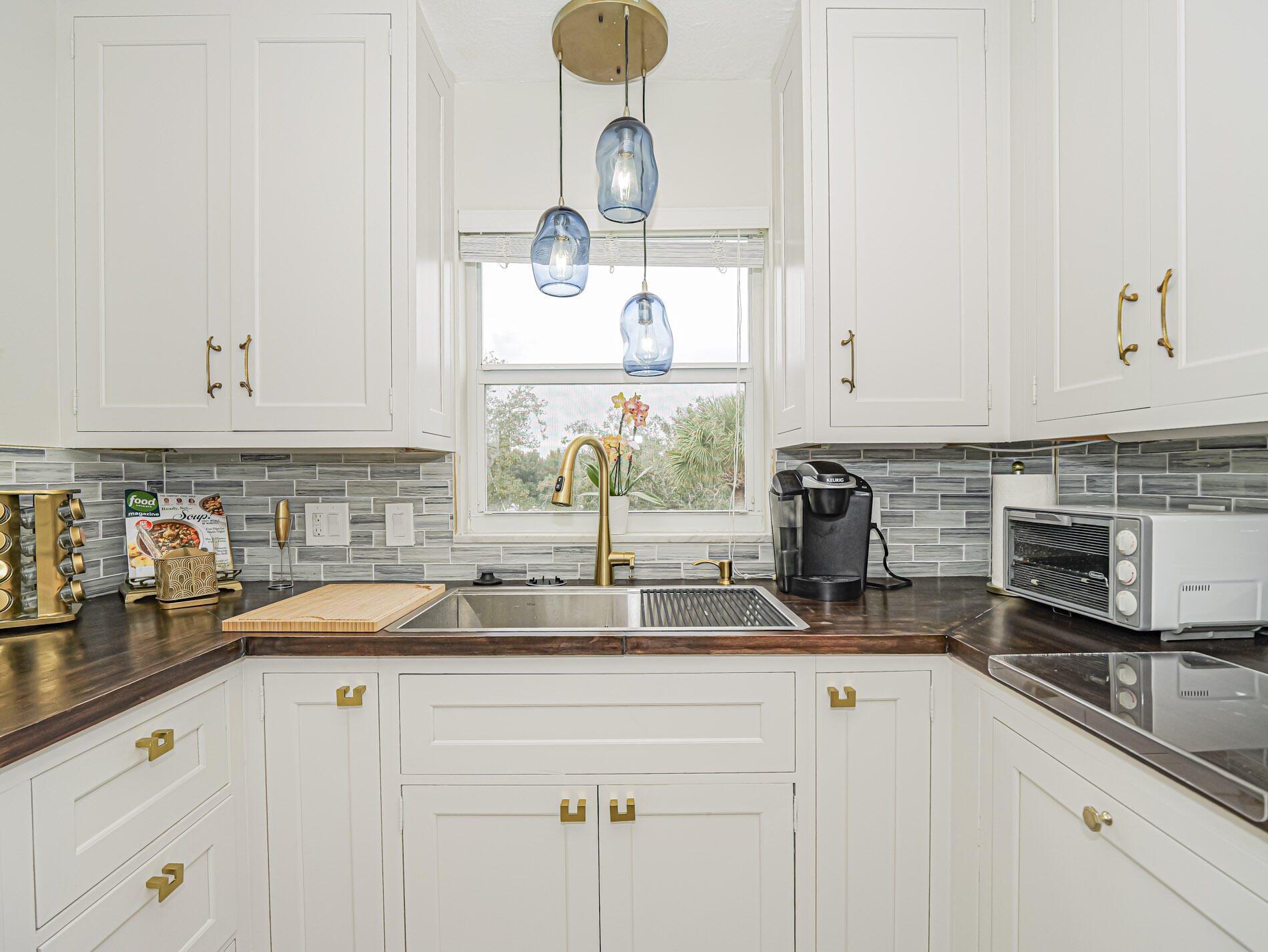 VERO TOWERS - Residential Lease