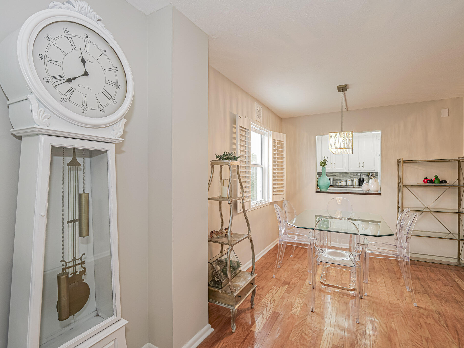 VERO TOWERS - Residential Lease