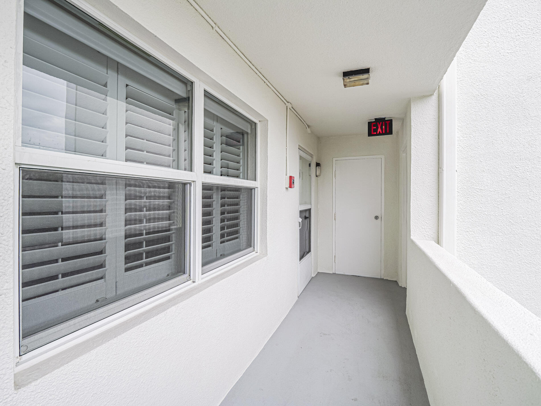 VERO TOWERS - Residential Lease