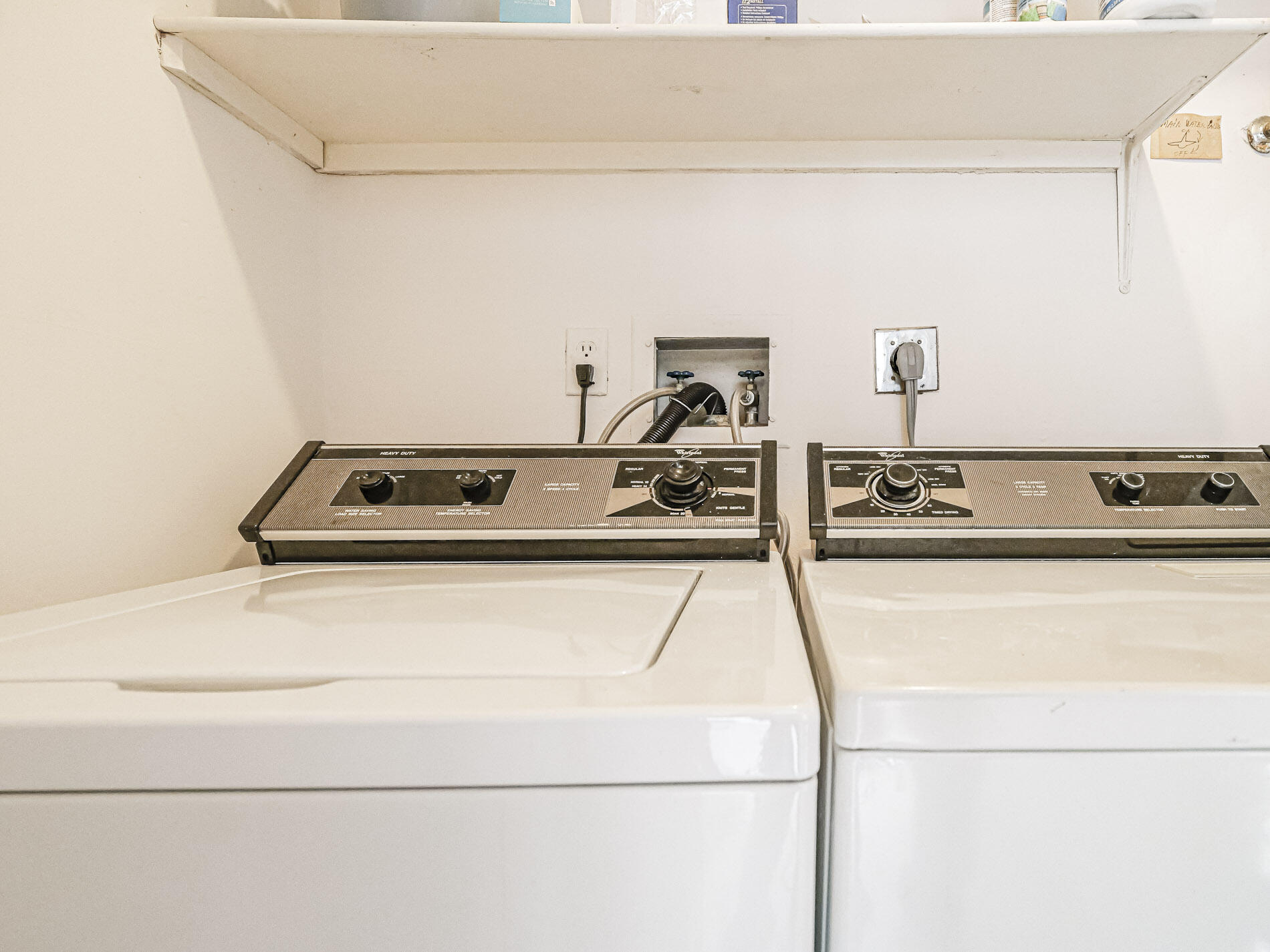 VERO TOWERS - Residential Lease