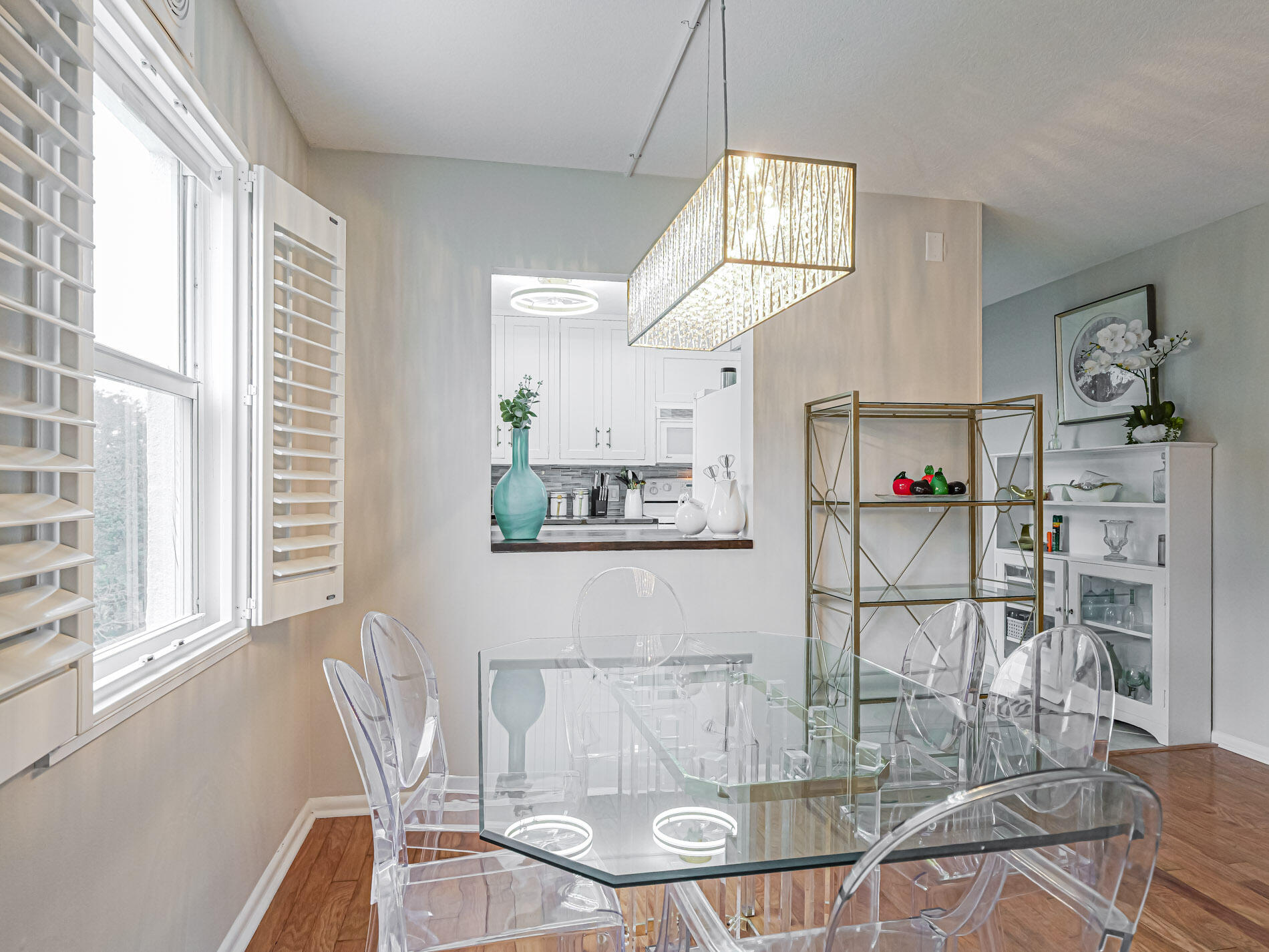 VERO TOWERS - Residential Lease