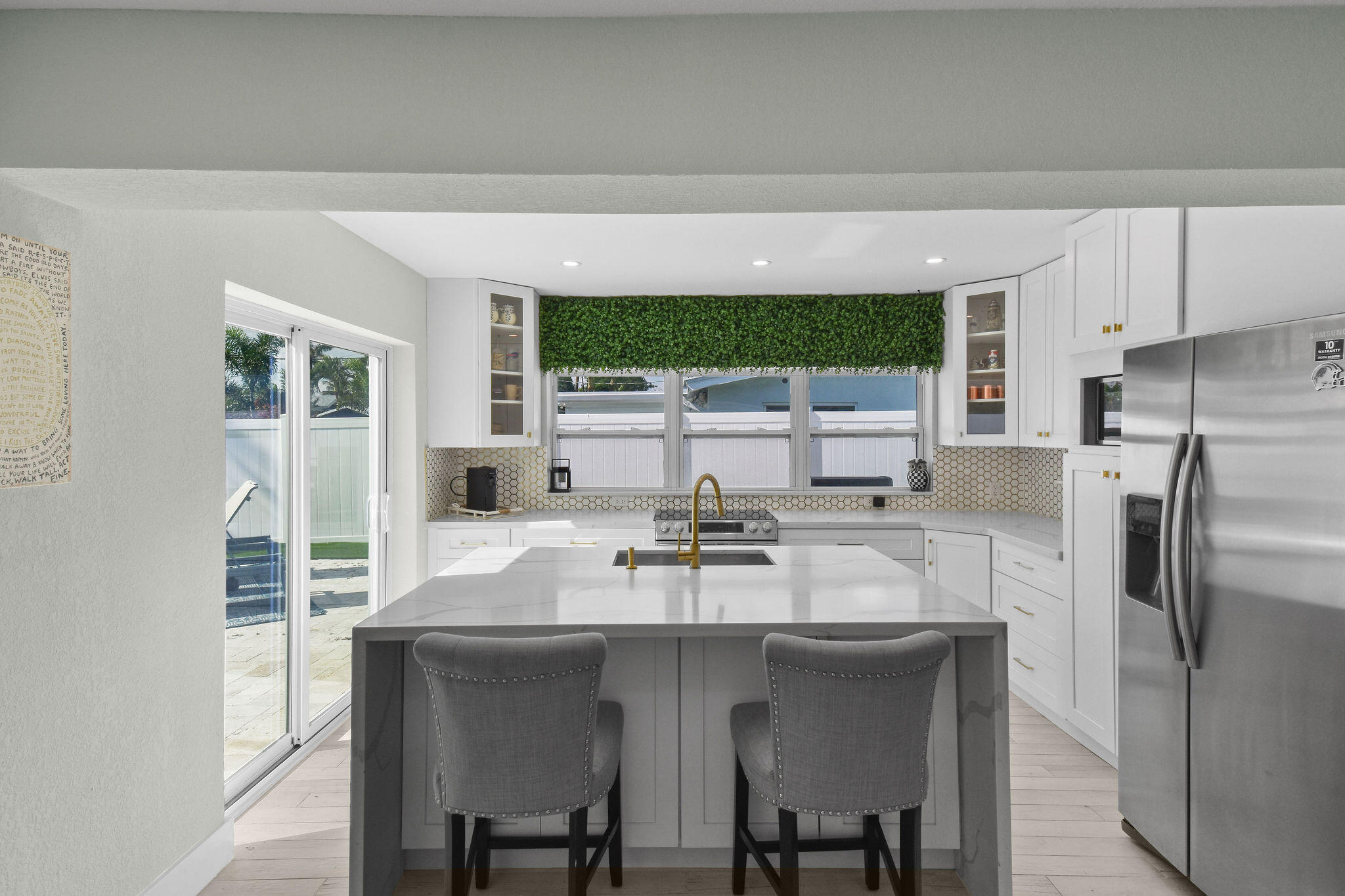 EASTWAY PARK SEC 3 - Residential