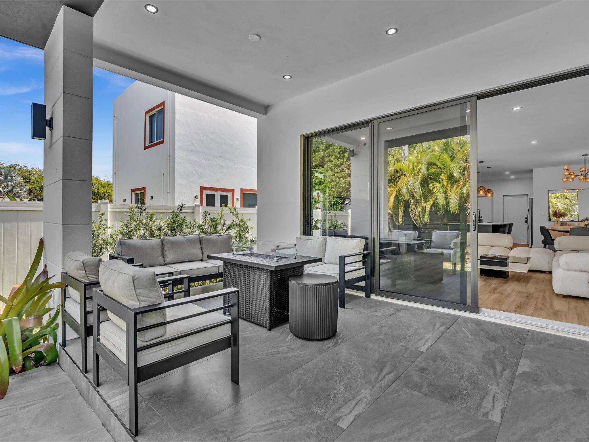 LAUDERDALE PARK 6-33 1/2 - Residential