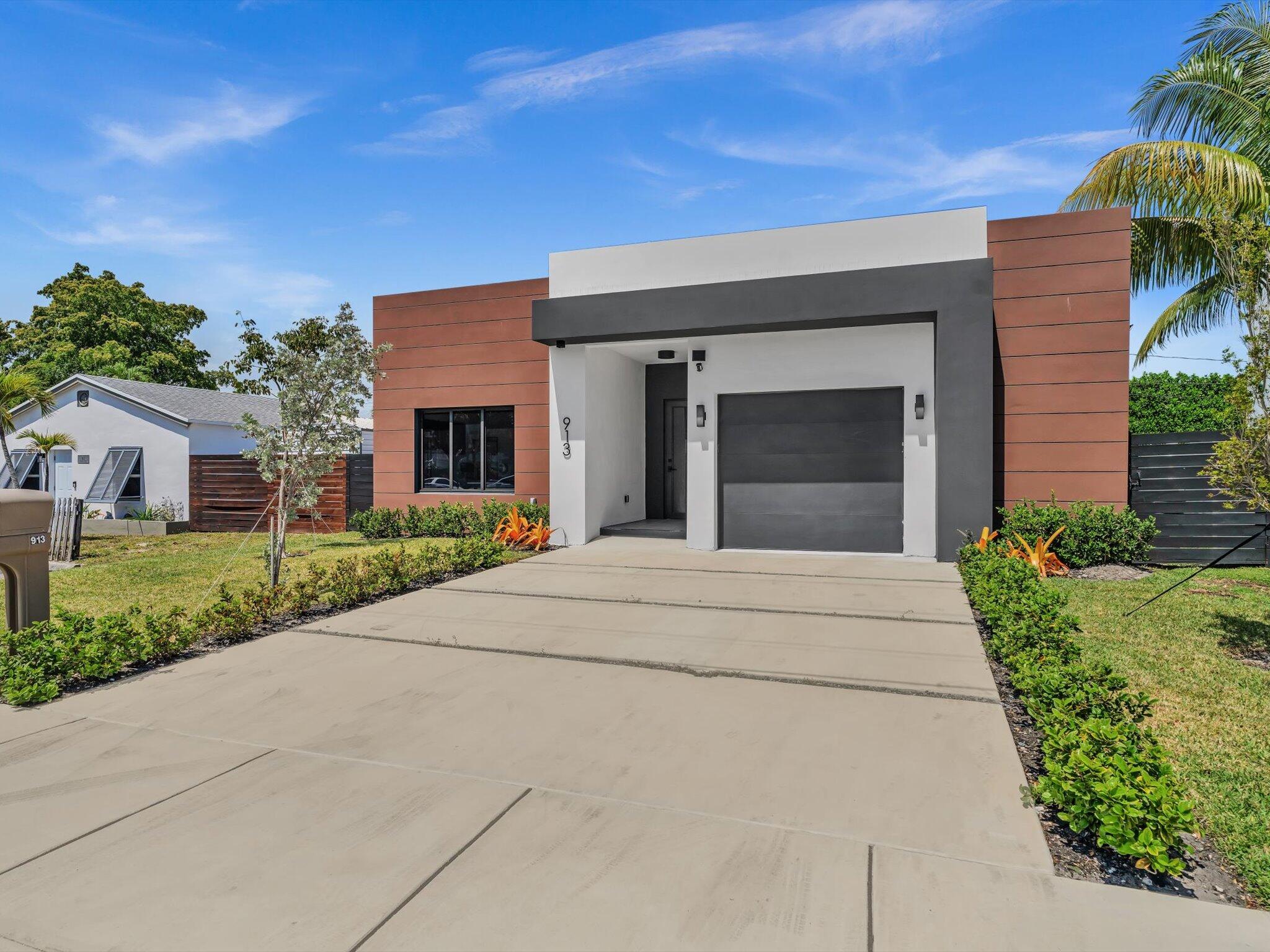 LAUDERDALE PARK 6-33 1/2 - Residential