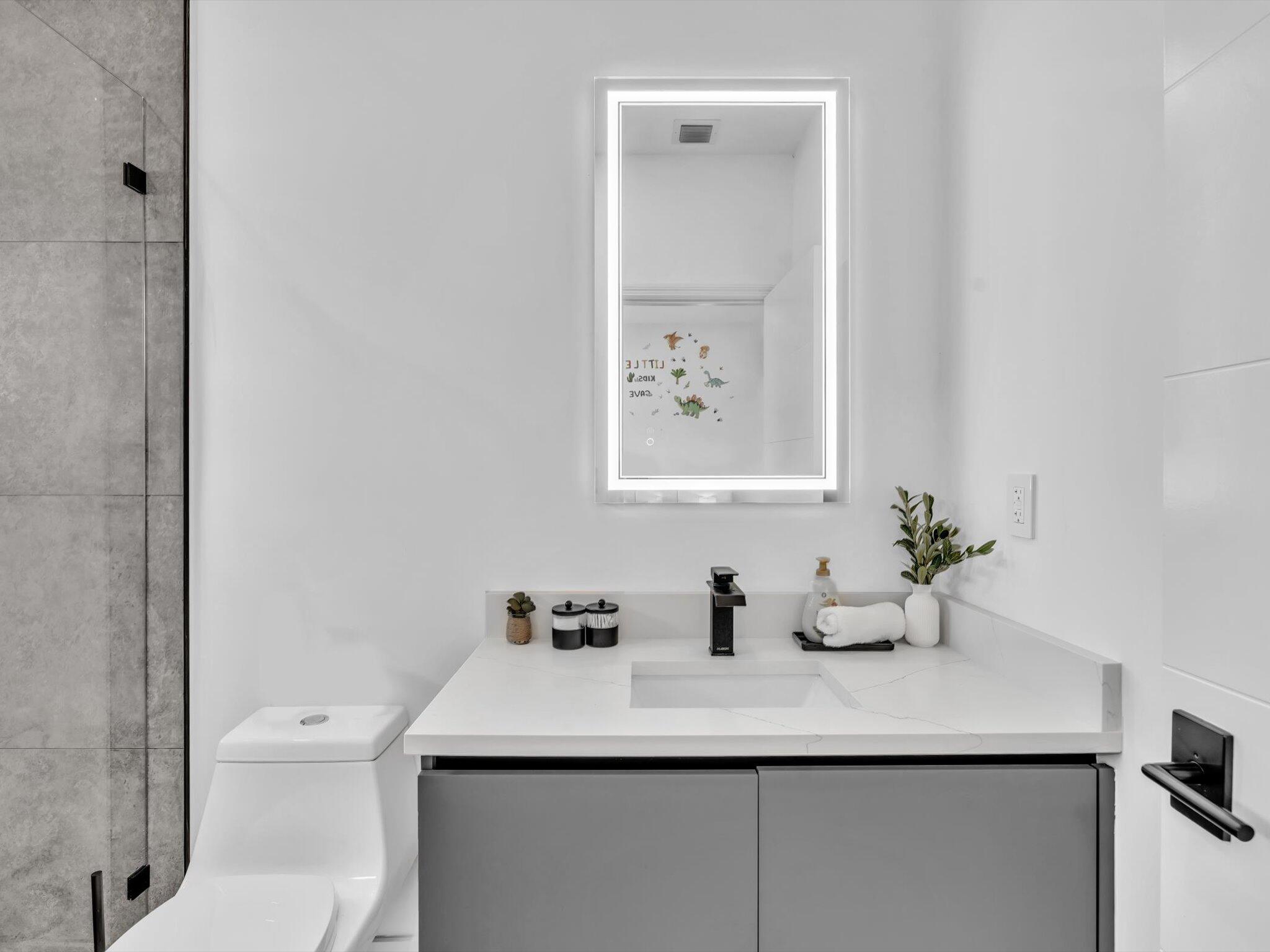 LAUDERDALE PARK 6-33 1/2 - Residential