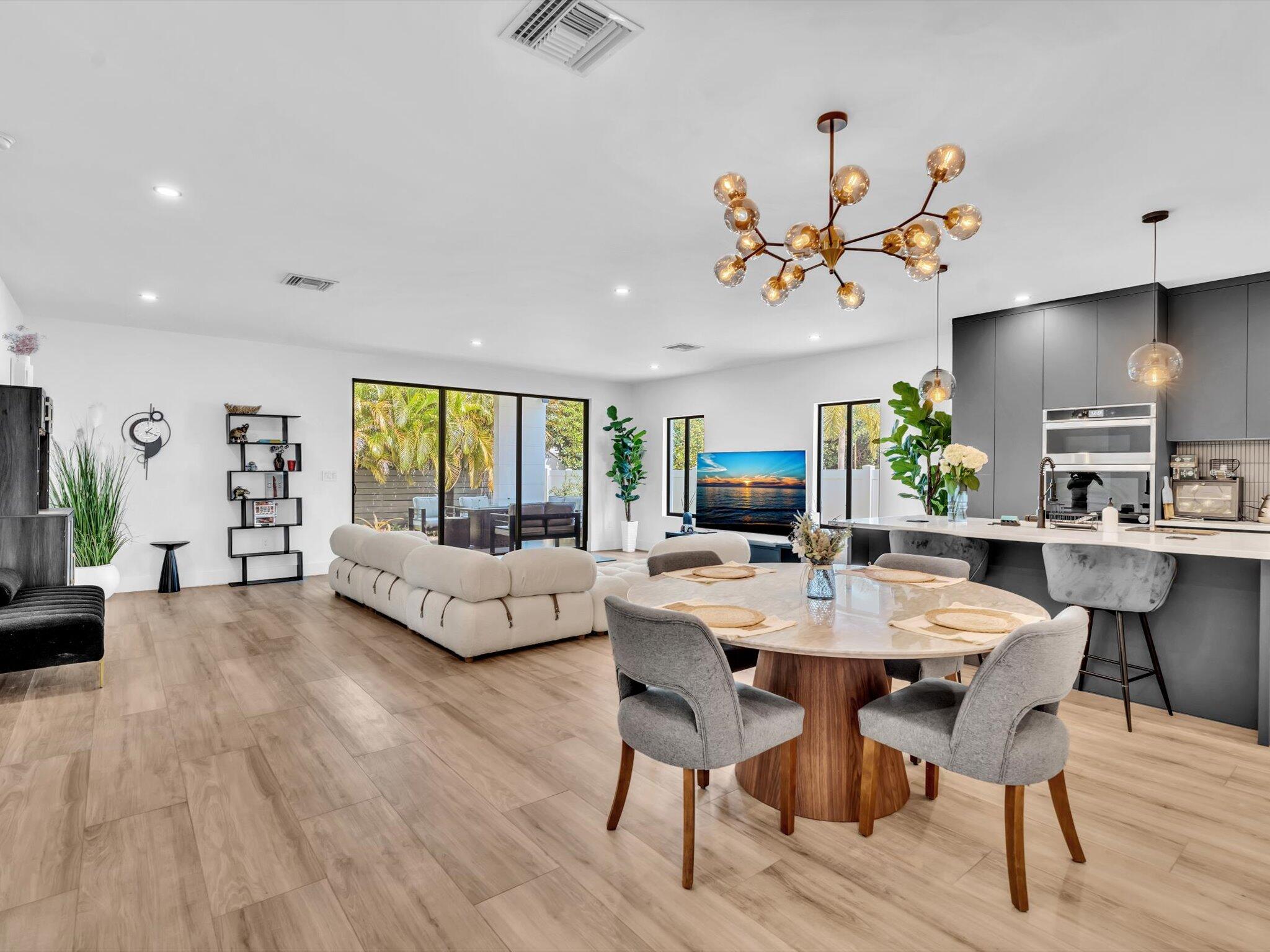 LAUDERDALE PARK 6-33 1/2 - Residential