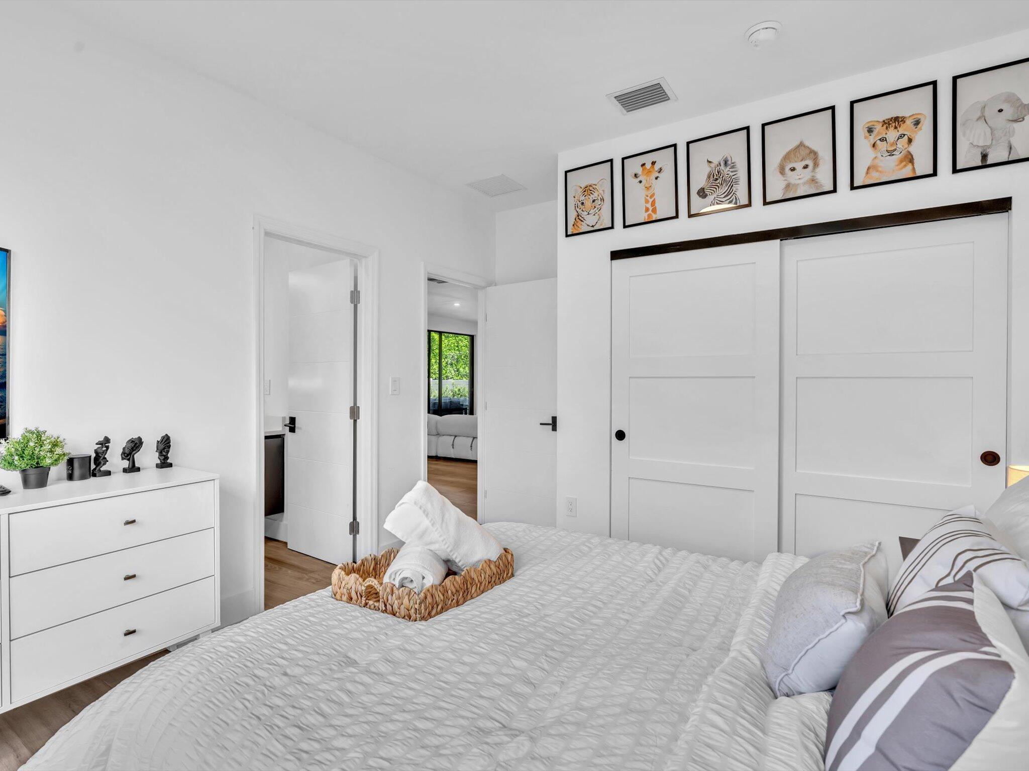 LAUDERDALE PARK 6-33 1/2 - Residential