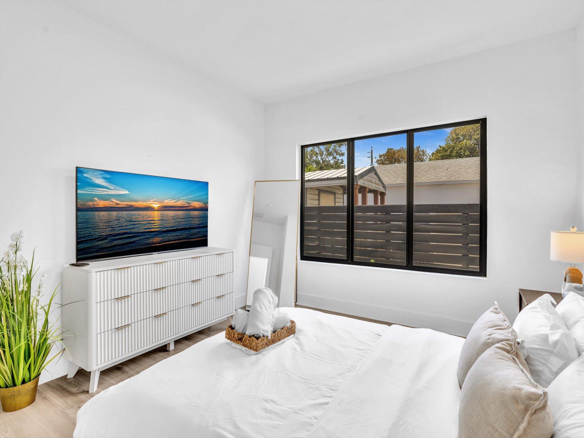 LAUDERDALE PARK 6-33 1/2 - Residential