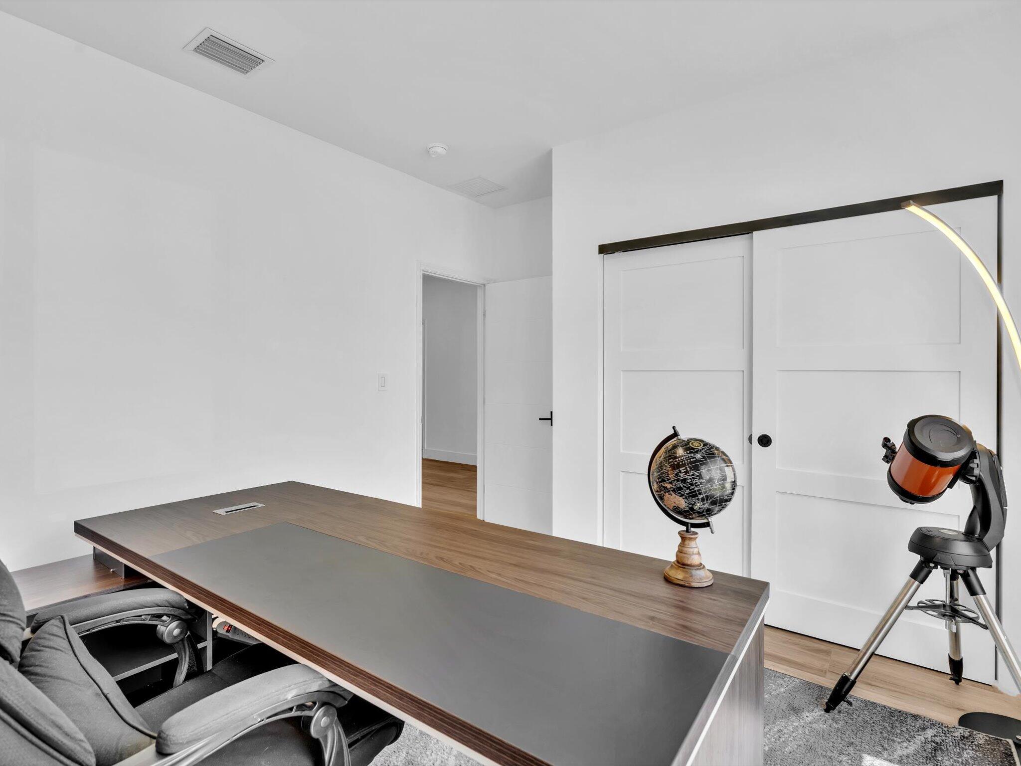 LAUDERDALE PARK 6-33 1/2 - Residential