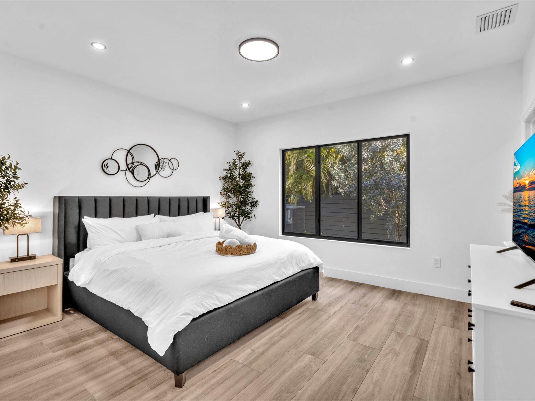 LAUDERDALE PARK 6-33 1/2 - Residential