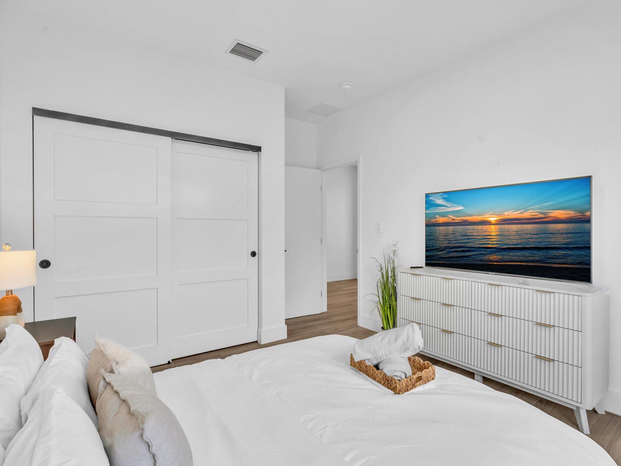 LAUDERDALE PARK 6-33 1/2 - Residential