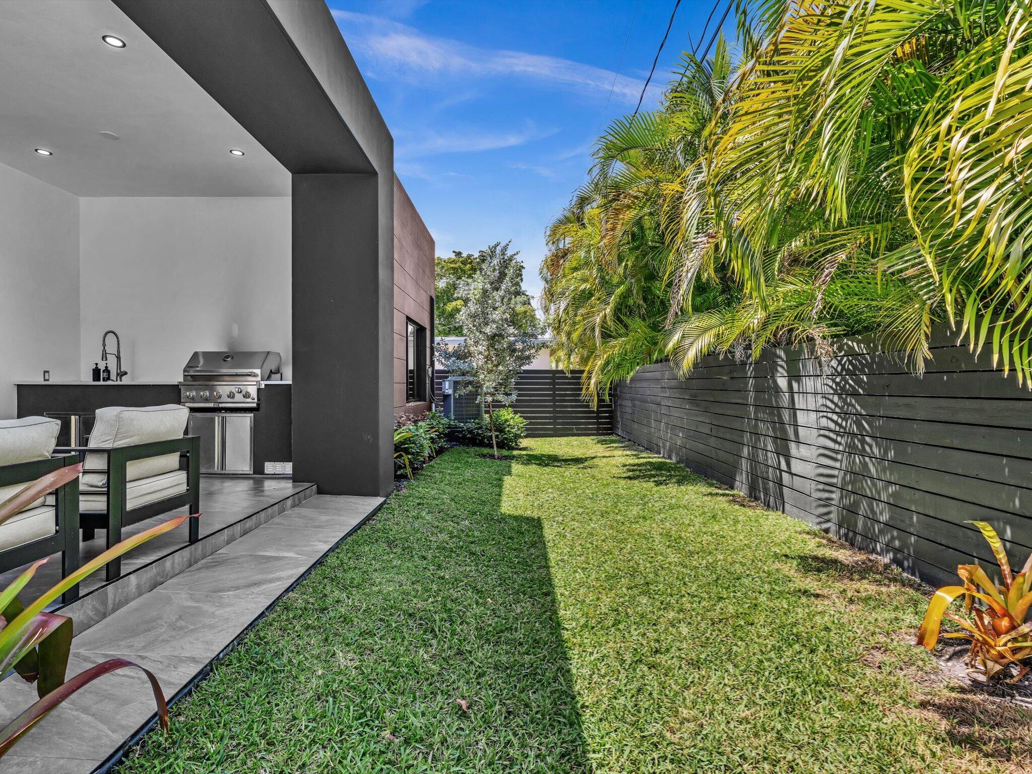 LAUDERDALE PARK 6-33 1/2 - Residential