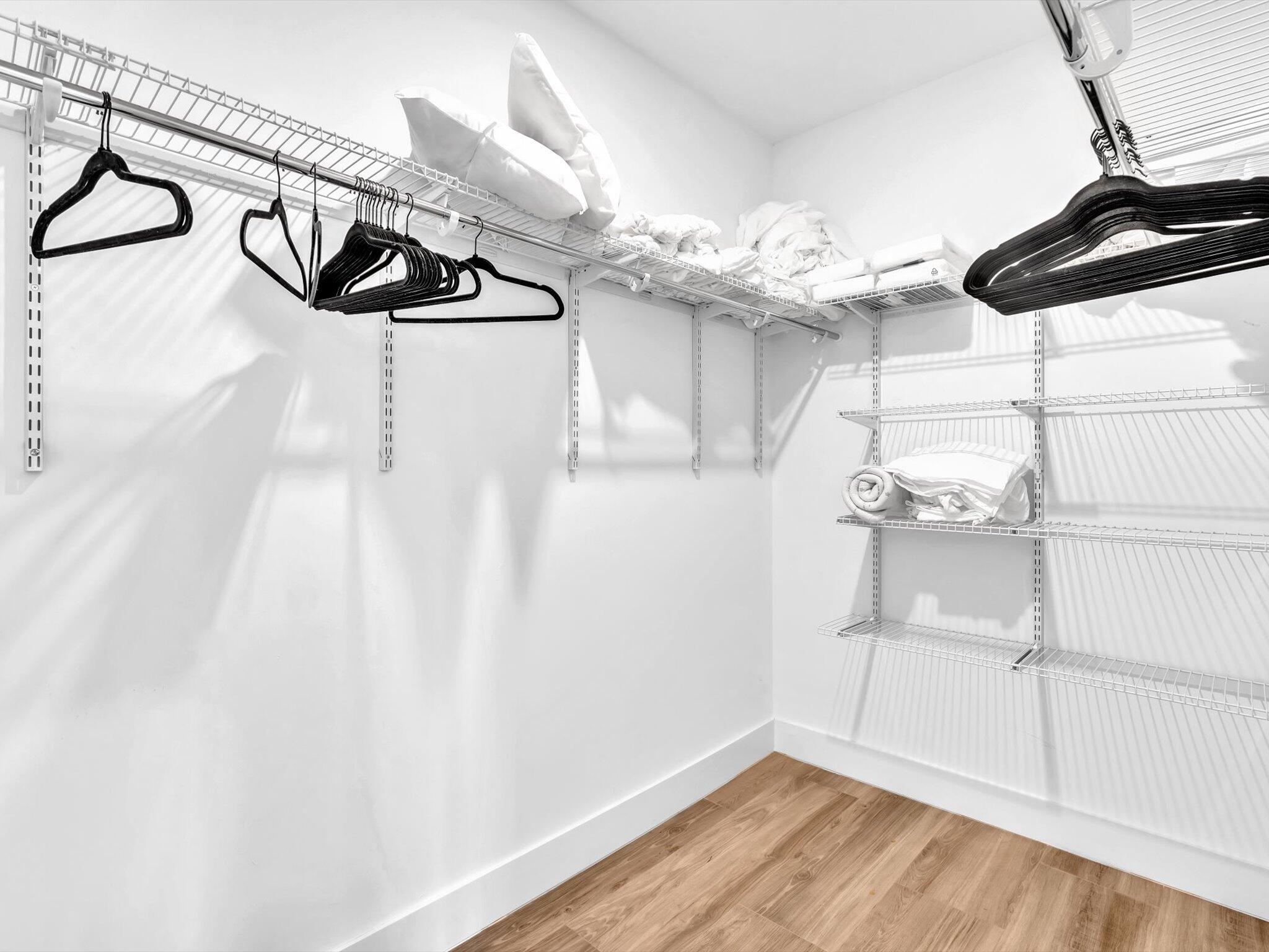 LAUDERDALE PARK 6-33 1/2 - Residential