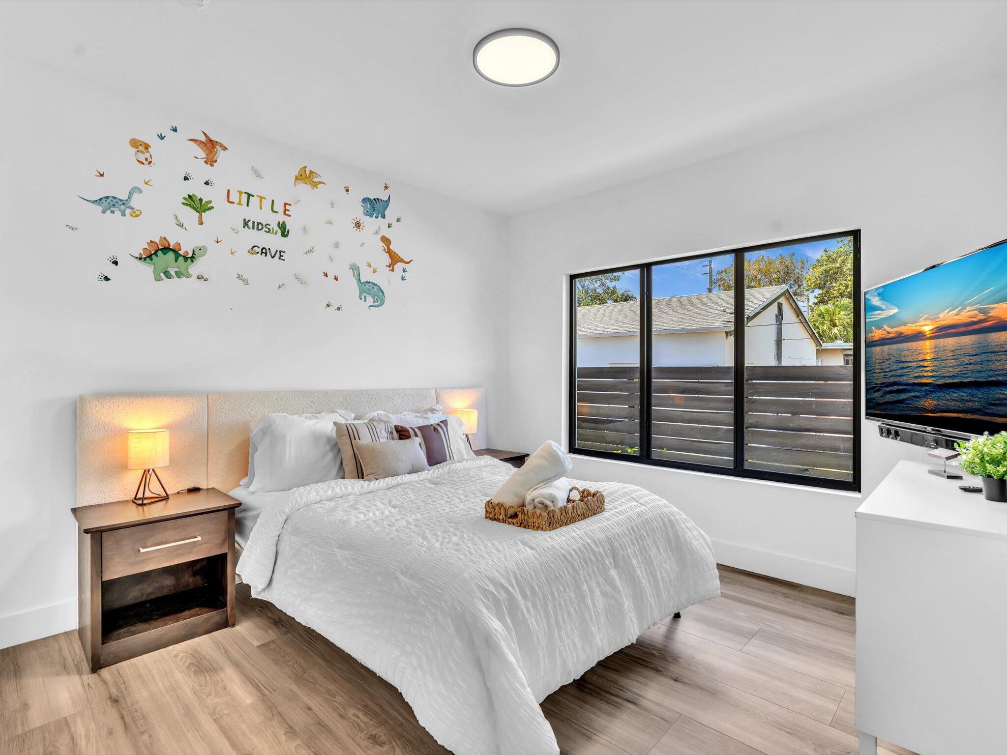 LAUDERDALE PARK 6-33 1/2 - Residential