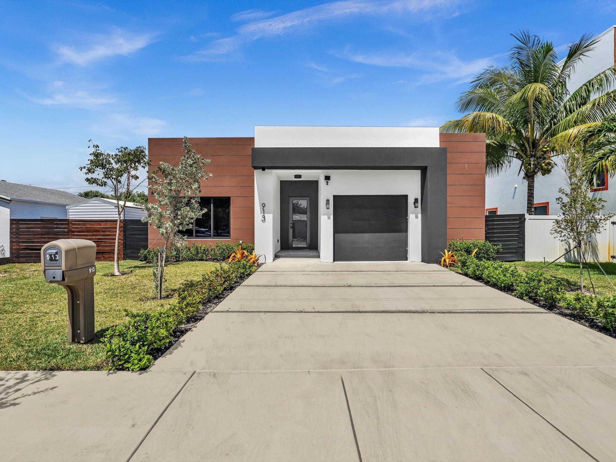 LAUDERDALE PARK 6-33 1/2 - Residential