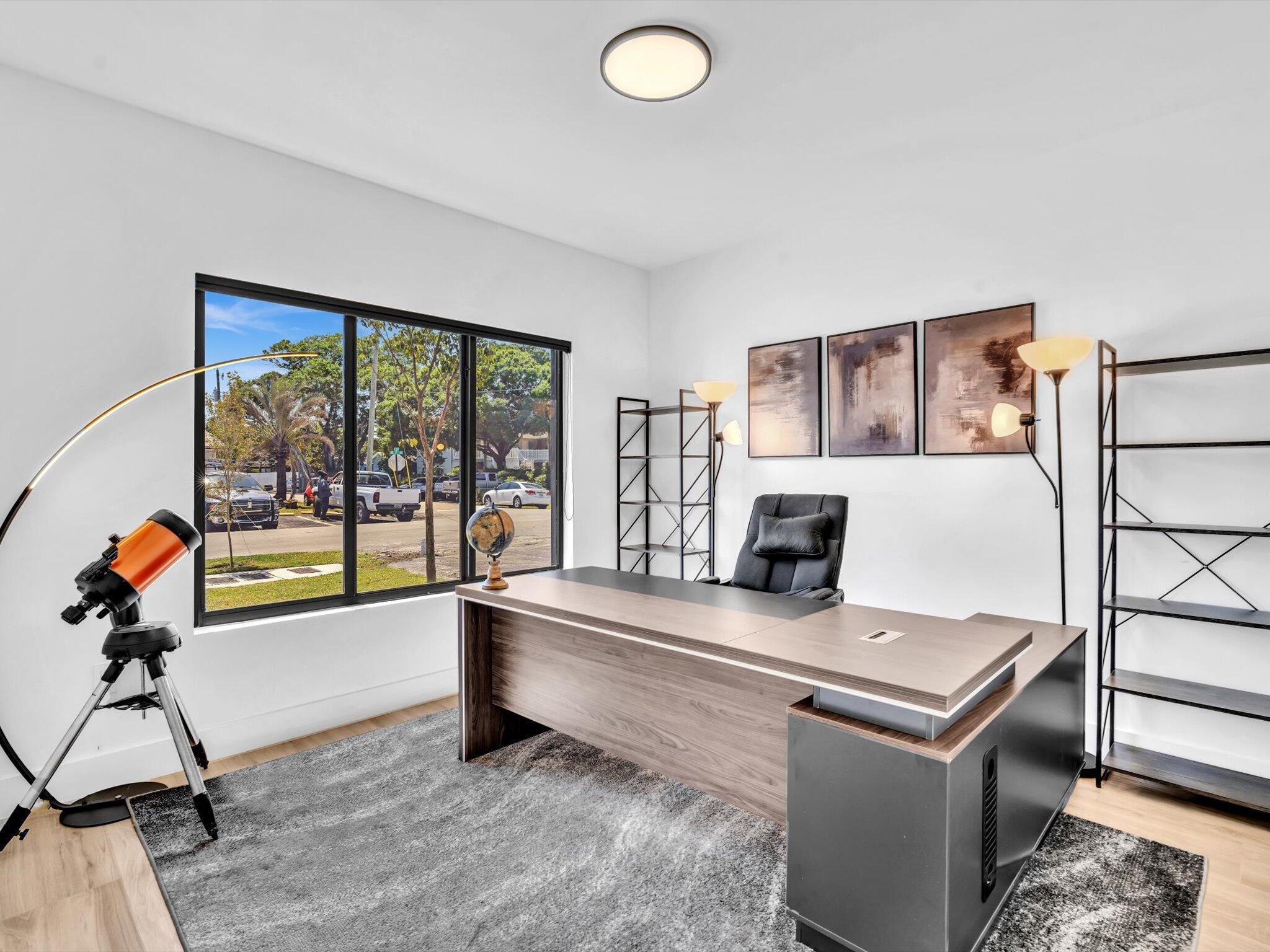 LAUDERDALE PARK 6-33 1/2 - Residential