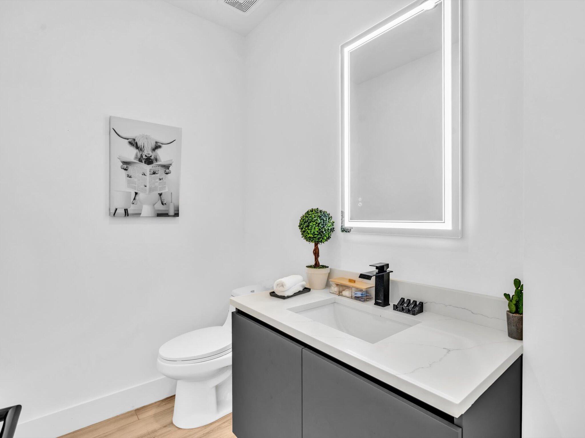 LAUDERDALE PARK 6-33 1/2 - Residential