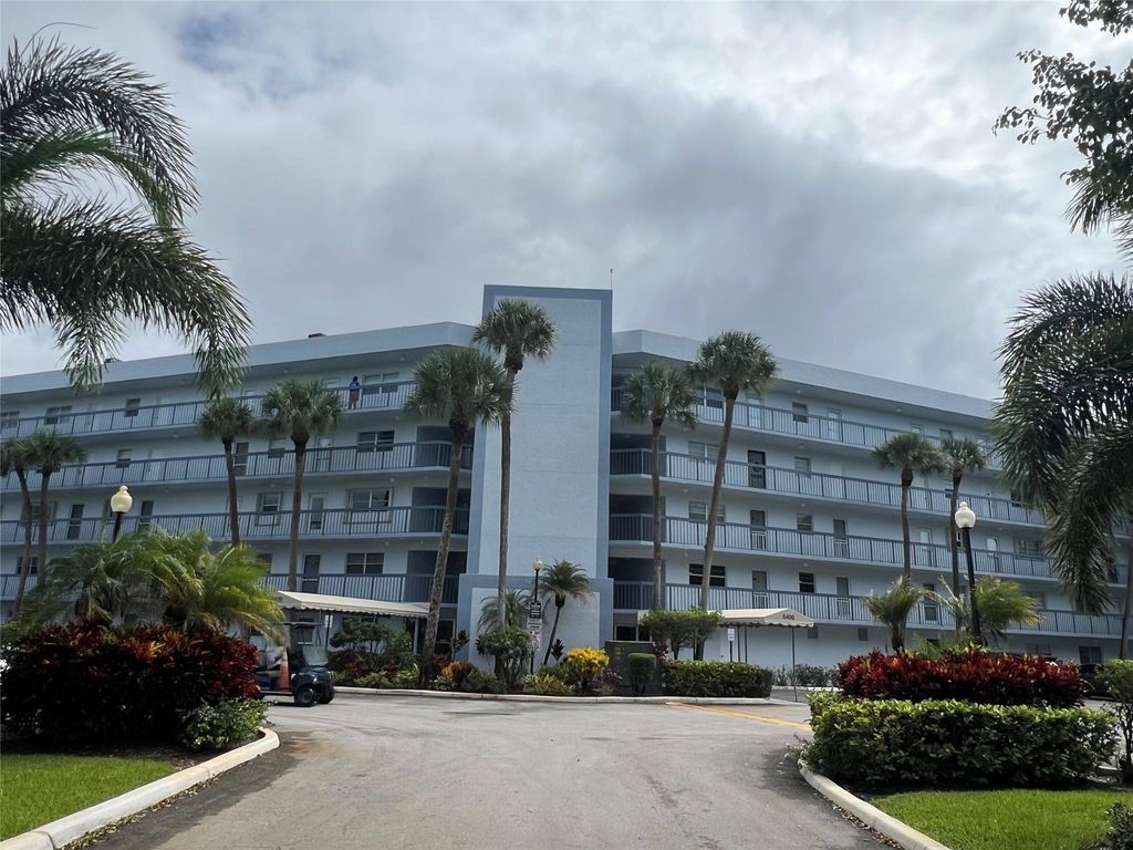 Photo of 6400 NW 2nd Avenue #323, Boca Raton, FL 33487 (MLS # F10529499)