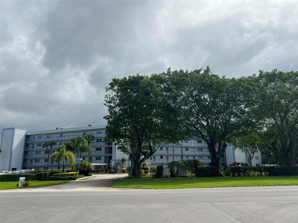 Photo of 6400 NW 2nd Avenue #323, Boca Raton, FL 33487 (MLS # F10529499)