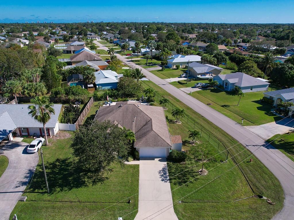 Photo of 2097 SE Parrot Street, Port Saint Lucie, FL 34952 (MLS # R10944349)