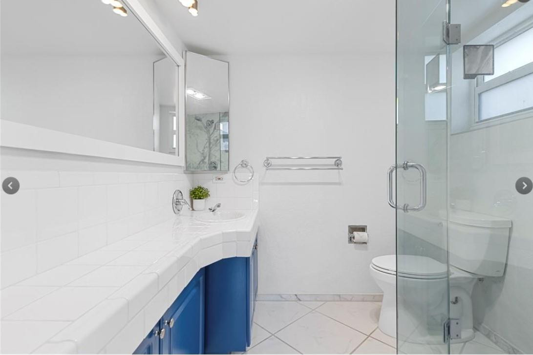 HILLSBOFRO WINDSOR - Residential Lease