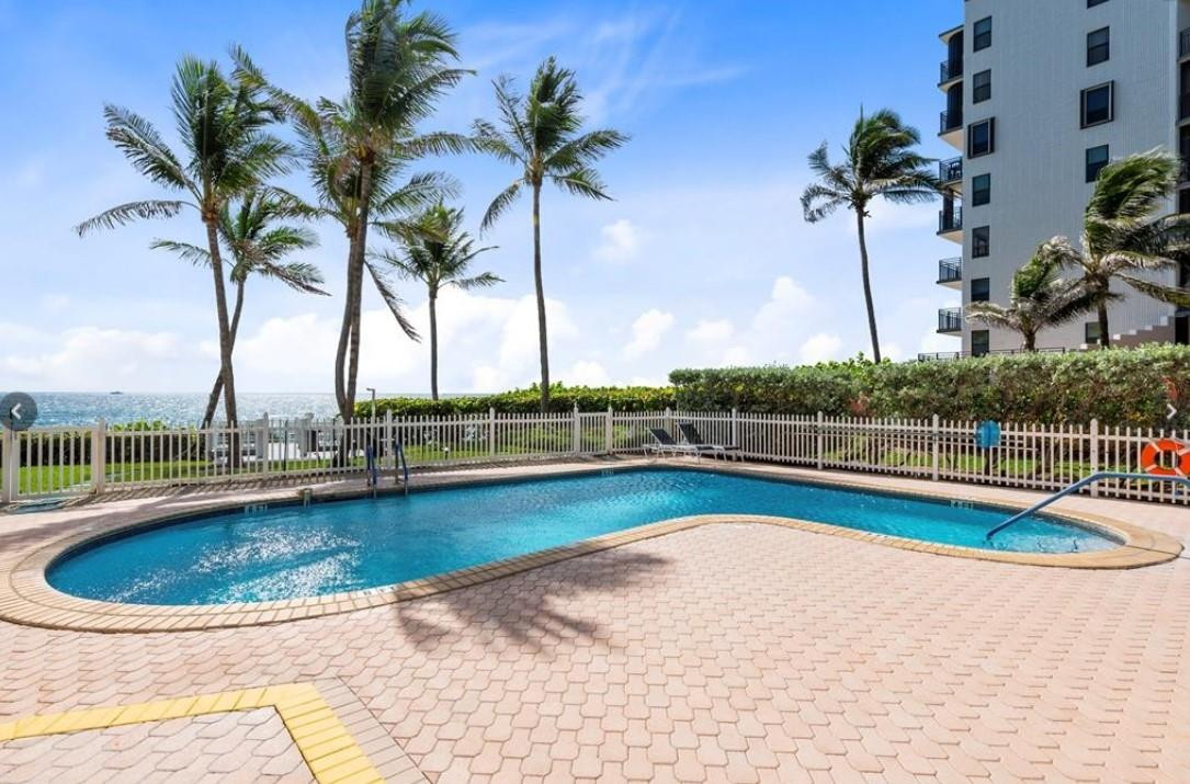 HILLSBOFRO WINDSOR - Residential Lease