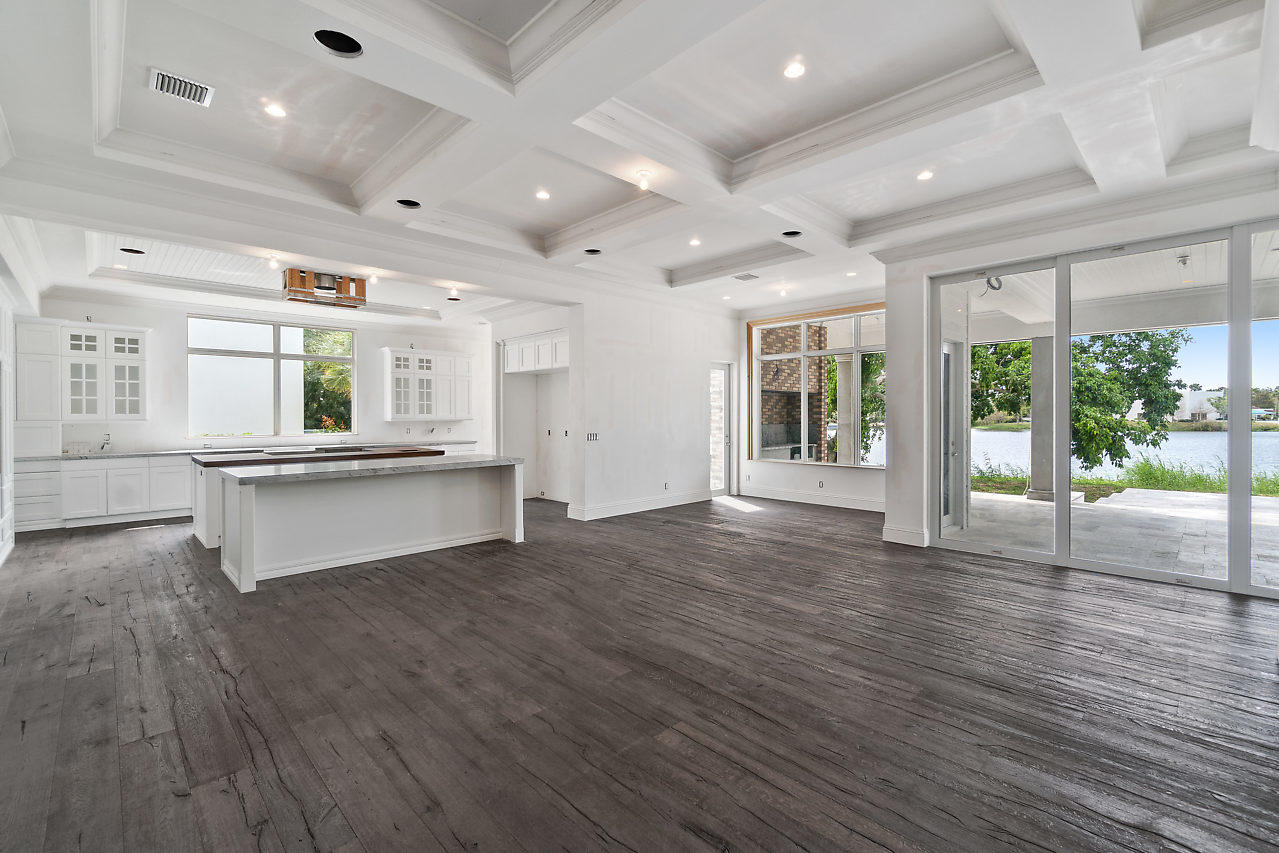 HIBISCUS LAKE EST - Residential