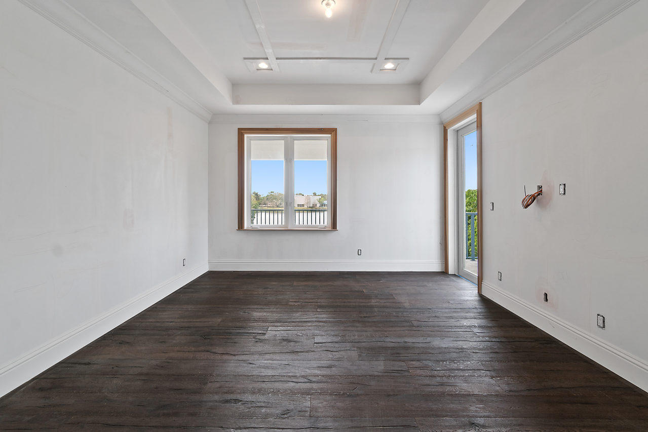 HIBISCUS LAKE EST - Residential