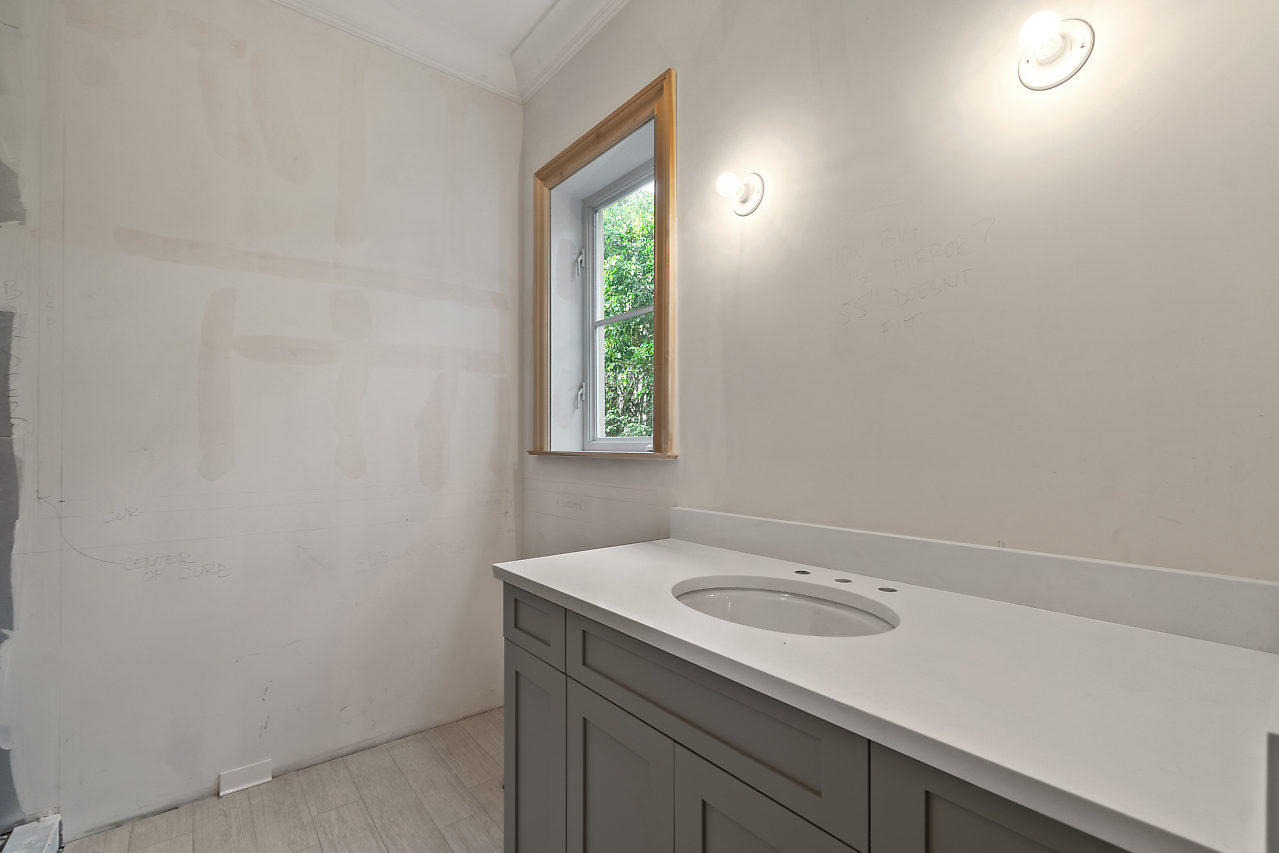 HIBISCUS LAKE EST - Residential