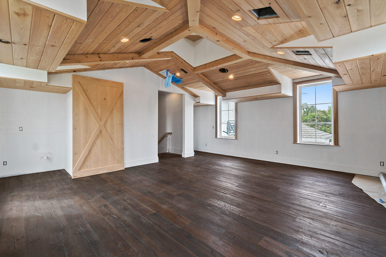 HIBISCUS LAKE EST - Residential