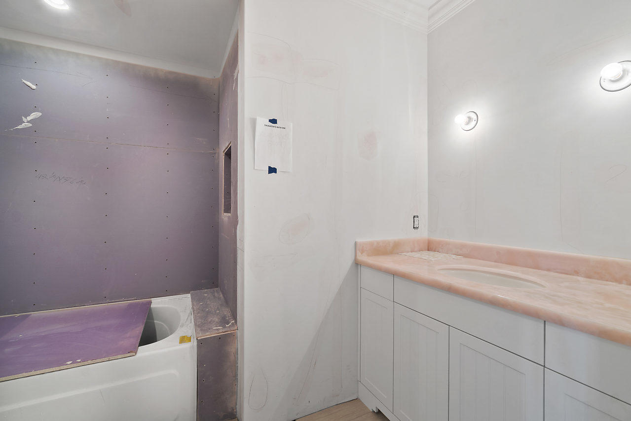 HIBISCUS LAKE EST - Residential