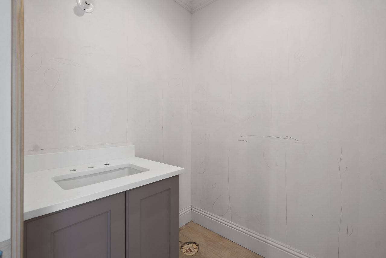 HIBISCUS LAKE EST - Residential