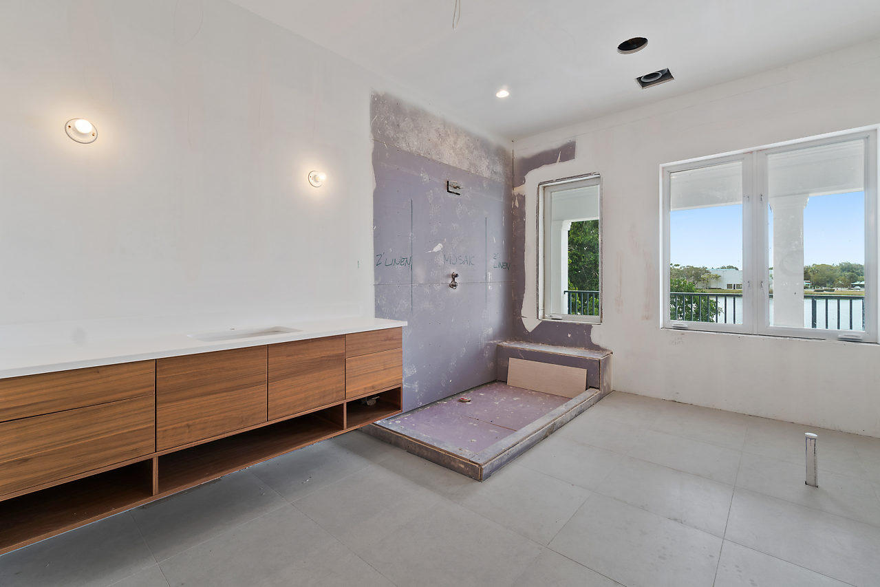 HIBISCUS LAKE EST - Residential