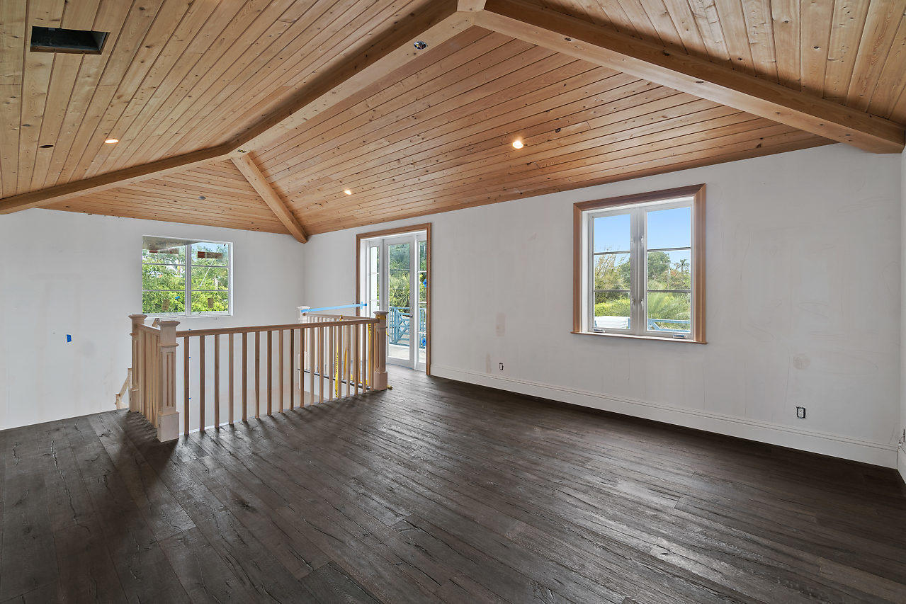 HIBISCUS LAKE EST - Residential