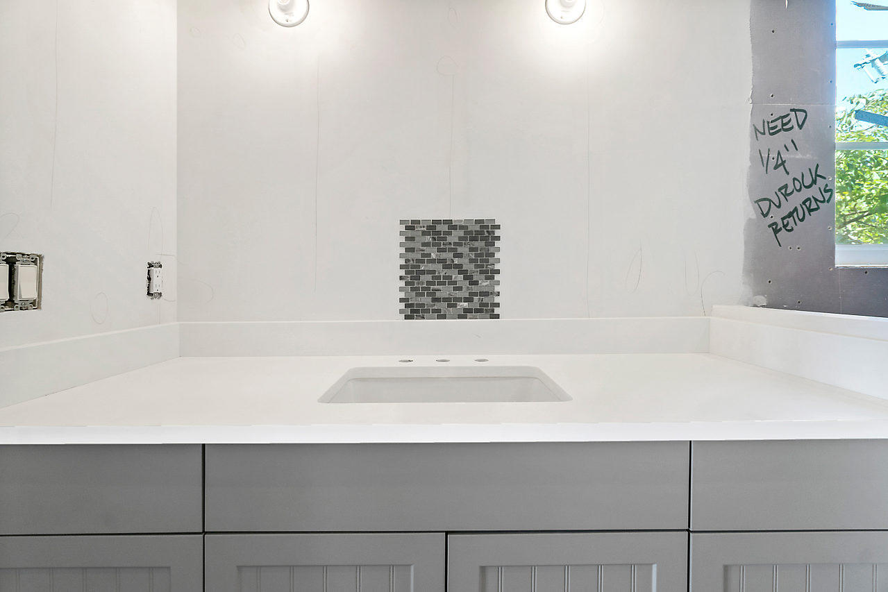 HIBISCUS LAKE EST - Residential