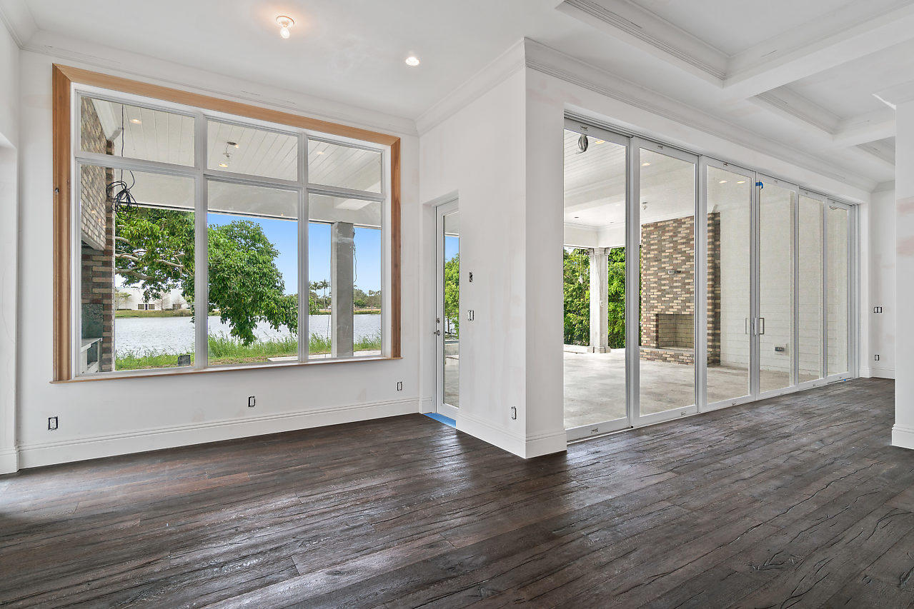 HIBISCUS LAKE EST - Residential